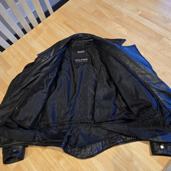 Women's leather jacket - Picture 8 of 9